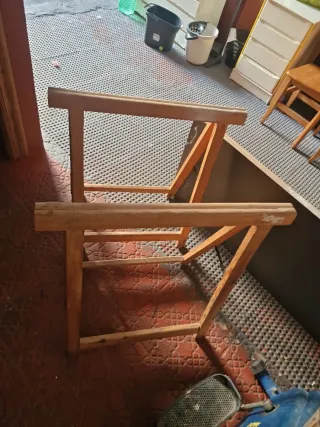 Apoyos de mesa de madera