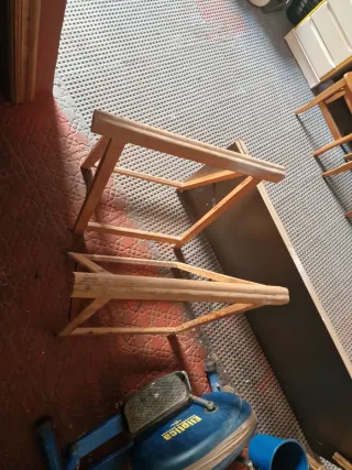 Apoyos de mesa de madera