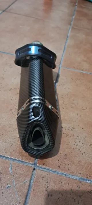 Silenciador Akrapovic Carbono Nuevo