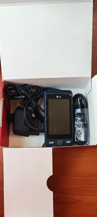 Cellulare LG KP501 nero/blu