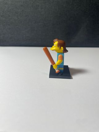 Lego Los Simpson Nelson Muntz con bate.
