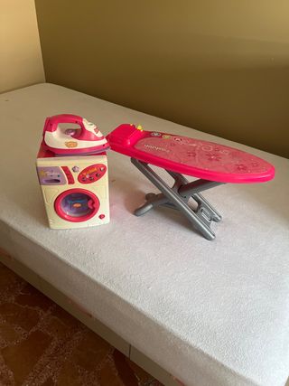 Plancha y tabla de planchar de juguete