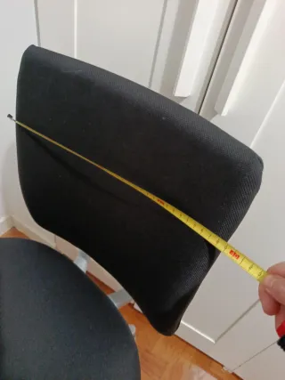 Silla de oficina giratoria negra