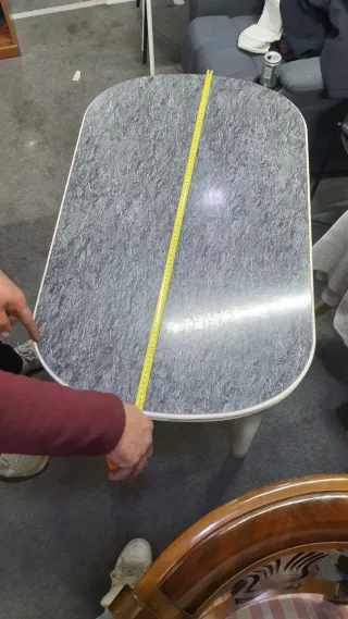 Mesa de cocina ovalada