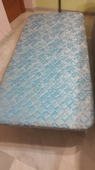 Somier y colchón 90 cm