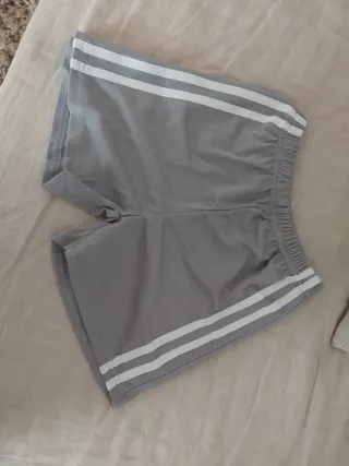 Pantalón corto gris 5-6 años
