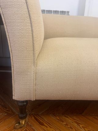 Diván de tela beige