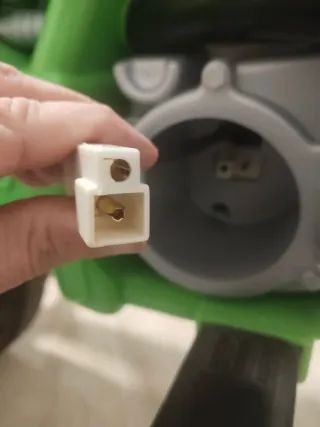 Moto eléctrica infantil verde