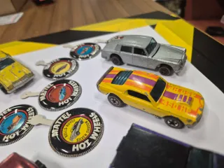 Lotto 17 Hot Wheels Redline con 6 pins