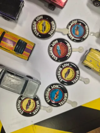 Lotto 17 Hot Wheels Redline con 6 pins