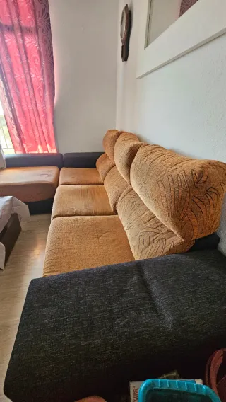 Sofá chaise longue y 2 butacas a juego