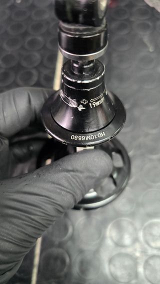 Cubo EASTON R4 24F Eixo 9mm Usado