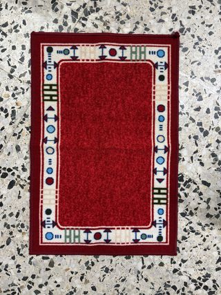 Alfombra pequeña decorativa 84x56cm