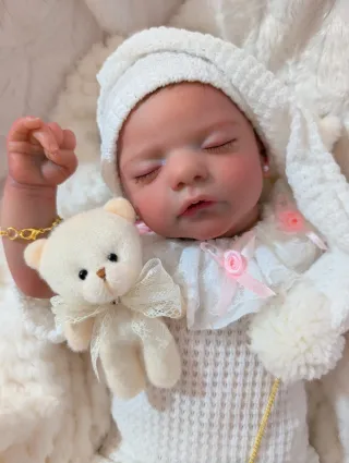 Reborn realizada con genesis horneada y barnizada