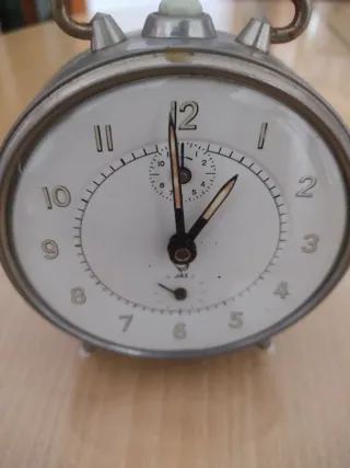 Antiguo Reloj Mecánico Cuerda