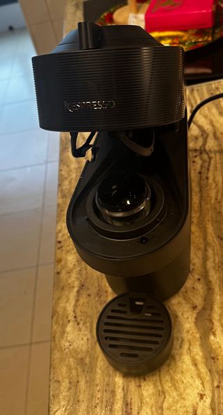 Cafetera Nespresso Vertuo Pop DeLonghi