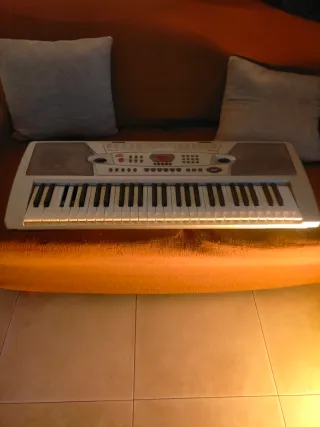 Órgano musical funcionando.No se ACEN envíos.