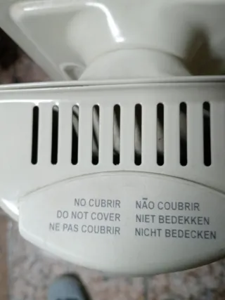 Calefactor eléctrico blanco