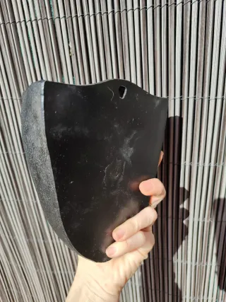 Maceta Cara Negra y Dorada