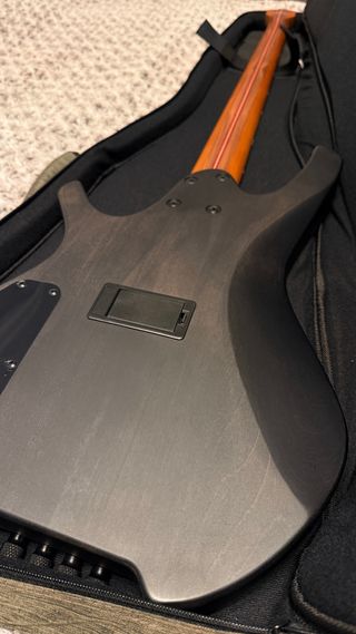 Bajo CORT SPACE 4 HEADLESS Star Dust Black