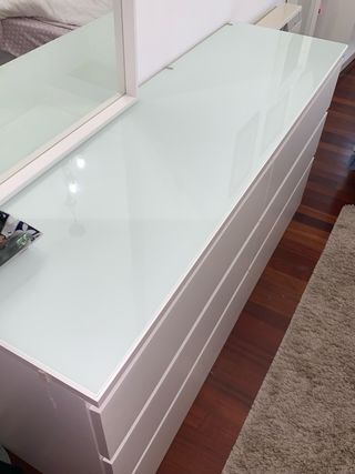 Cómoda 6 cajones blanca y cristal