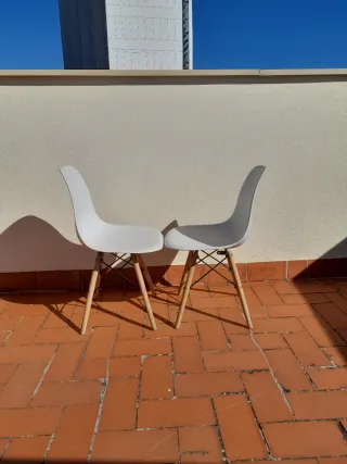 Juego de 2 Sillas Blancas