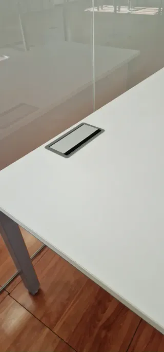 Mesa de oficina Mobel Linea