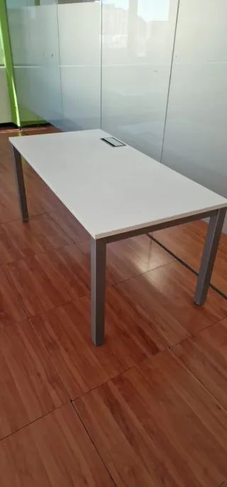 Mesa de oficina Mobel Linea