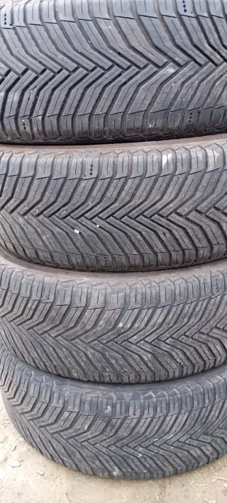 Michelin 215/55 R17 94V