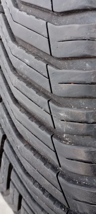 Michelin 215/55 R17 94V