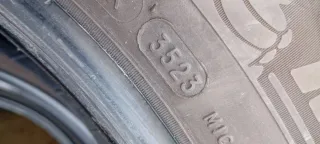 Michelin 215/55 R17 94V