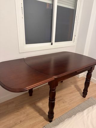 Mesa de comedor extensible de madera
