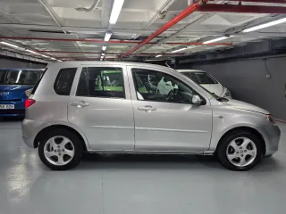 Mazda 2 2006