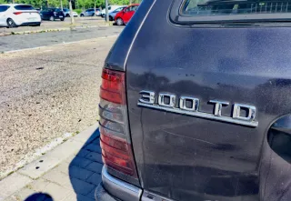 Mercedes-Benz W124 ranchera AVERIADO