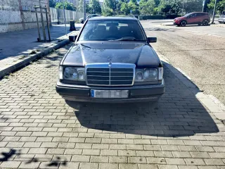 Mercedes-Benz W124 ranchera AVERIADO