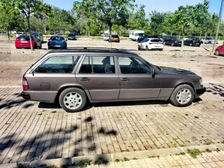 Mercedes-Benz W124 ranchera AVERIADO