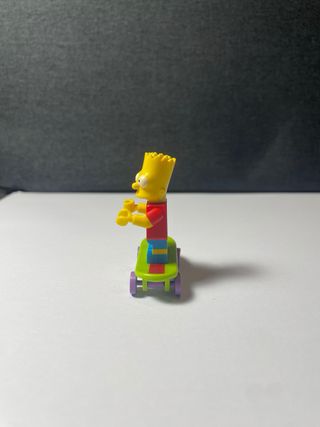 Lego Los Simpson Bart en Patinete