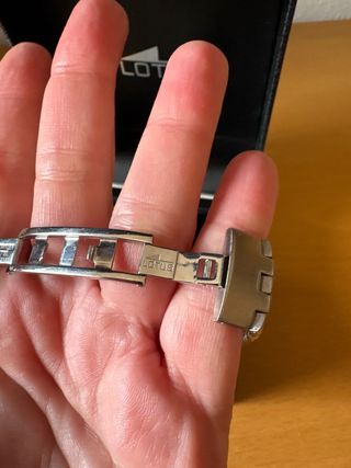 Reloj Lotus Mujer Negro y Plateado