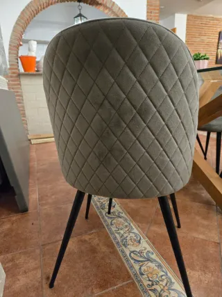 Mesa de comedor cristal y sillas