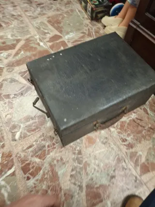 Gramofono de maletin para restaurar