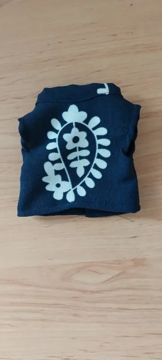 Conjunto Nancy Azul con Bordados Blancos