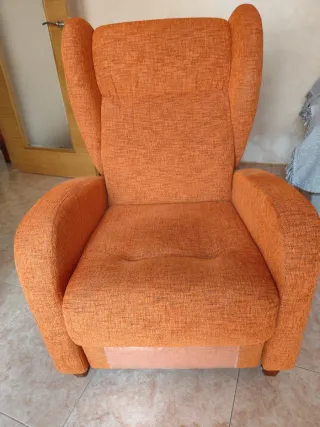 Sillón reclinable naranja