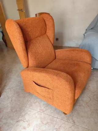 Sillón reclinable naranja