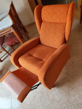 Sillón reclinable naranja