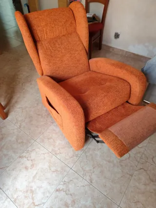 Sillón reclinable naranja