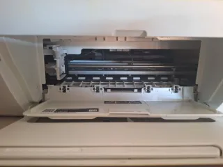 Impresora HP Blanca y Azul