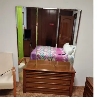 SUPER CHollo!!  Tocador con espejo y dos mesitas