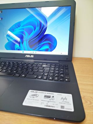 Portátil Asus i5