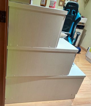Cama canape , cajonera escalera , mesita