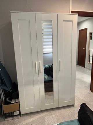 Armario 3 puertas BRIMNES Ikea blanco espejo.NUEVO